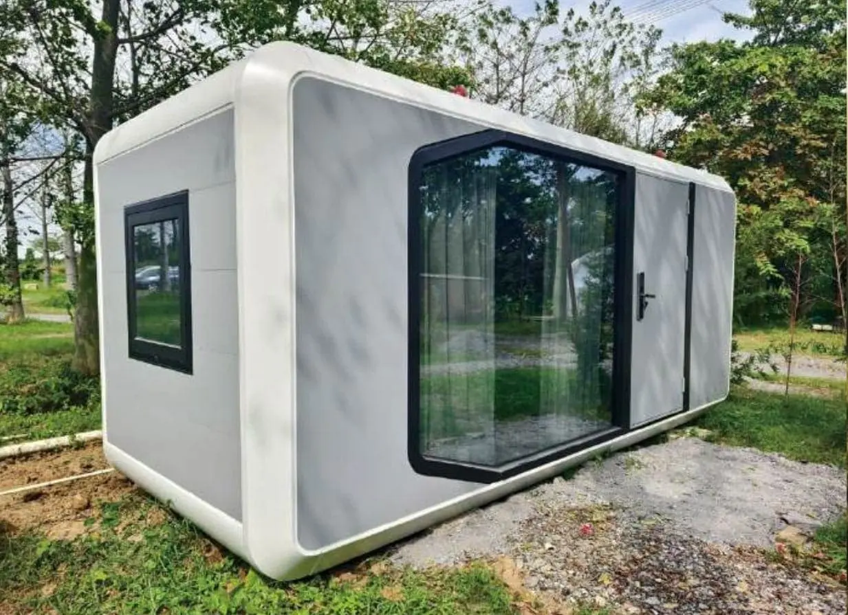 A1 Apple Cabin 5.6m exterior