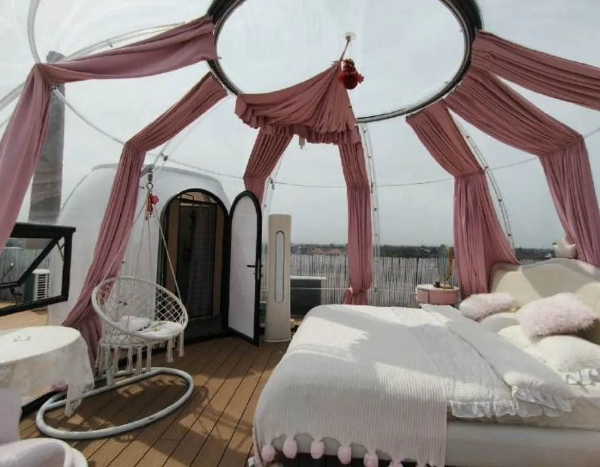 C3 dome house interior