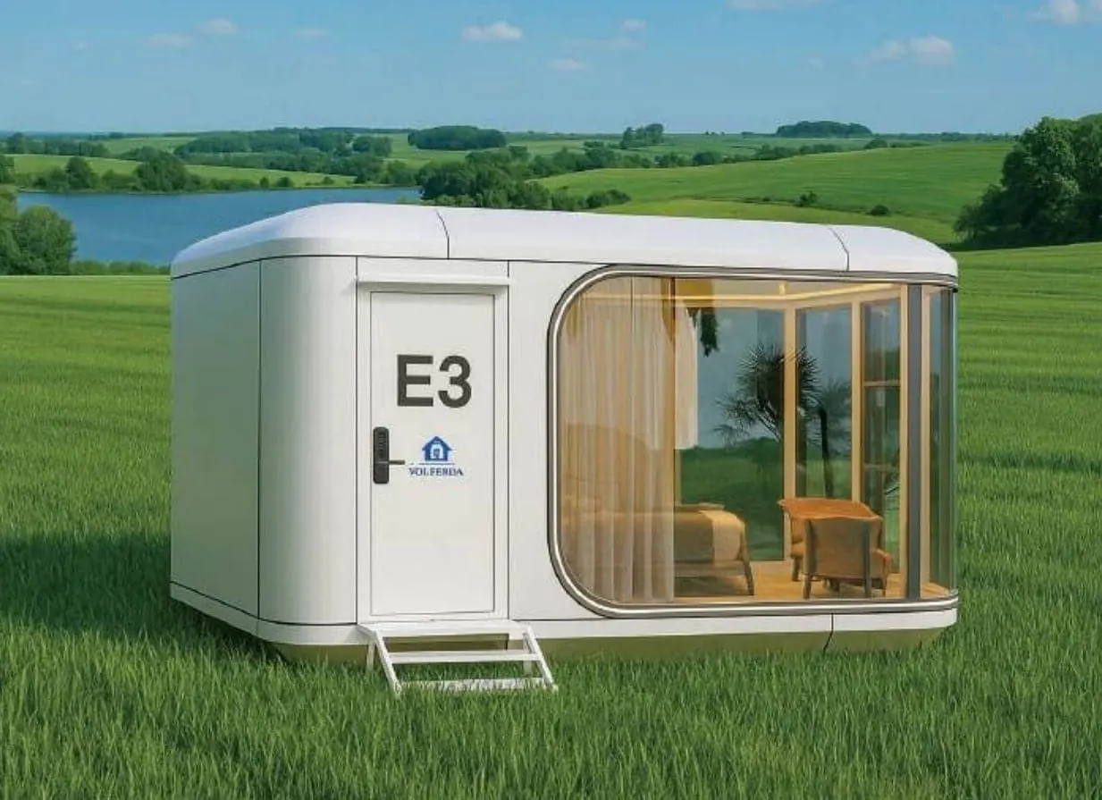 E3 capsule house exterior