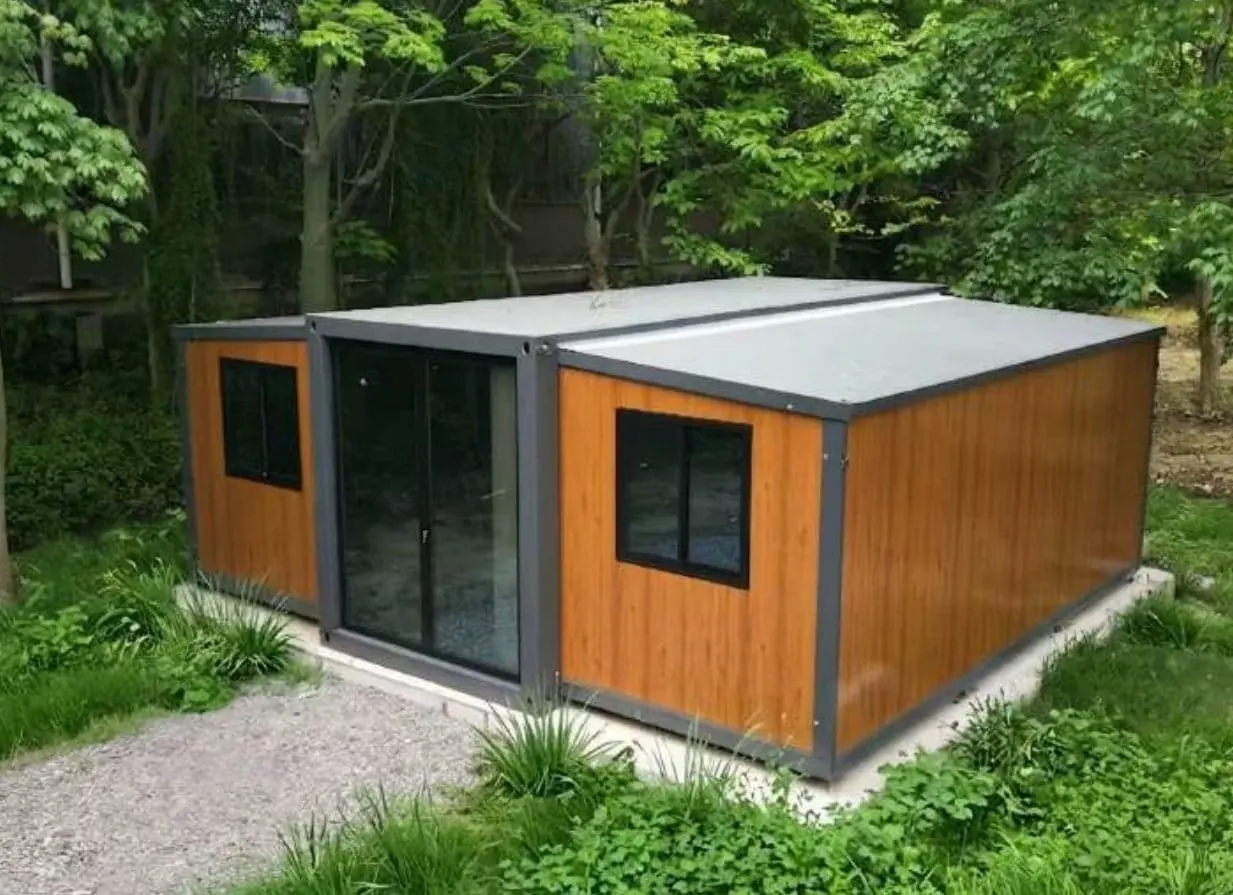 F20 Basic expandable house exterior